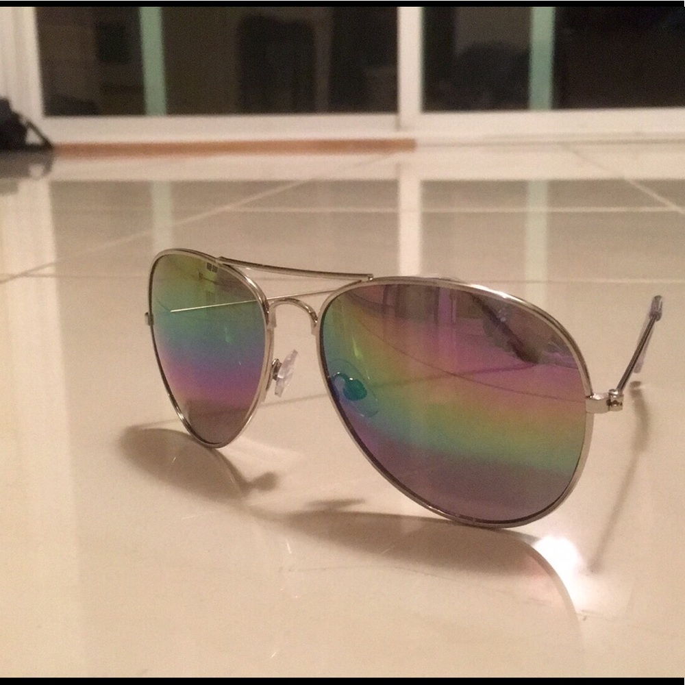 RAINBOW 🌈 SHADE SUNGLASSES